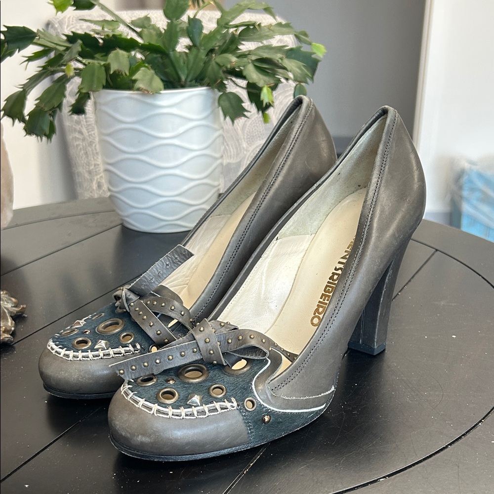 Gray Studded Bow-Accent Block Heel Pumps 7.5/38